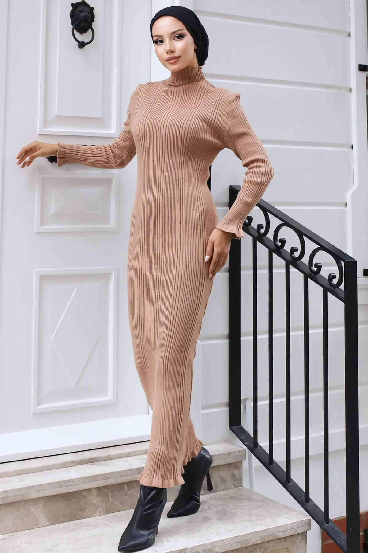 Half Neck Ribbed Knitted Dress-detail
