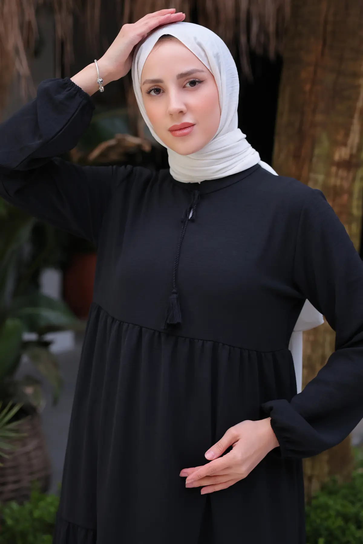 2437 Uzun Tesettür Elbise Siyah-detail