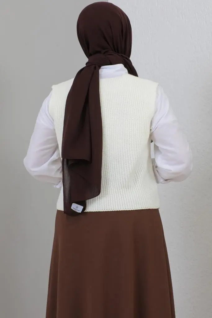 Button Detailed Short Sweater-detail