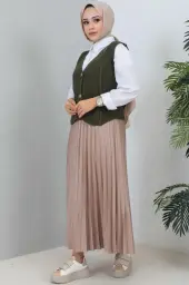 Button Detailed Short Sweater