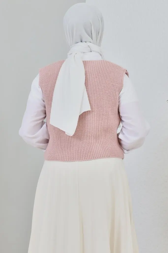 Button Detailed Short Sweater-detail