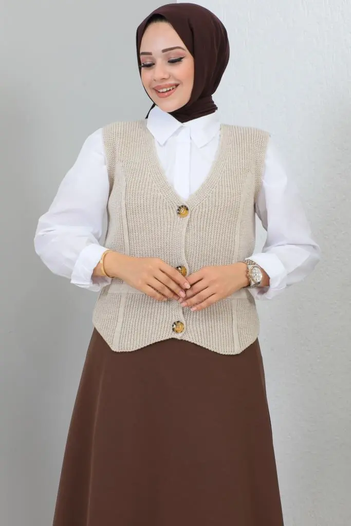 Button Detailed Short Sweater-detail