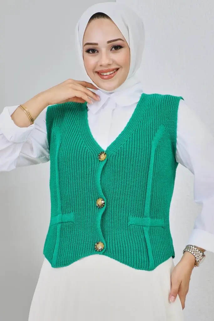 Button Detailed Short Sweater-detail