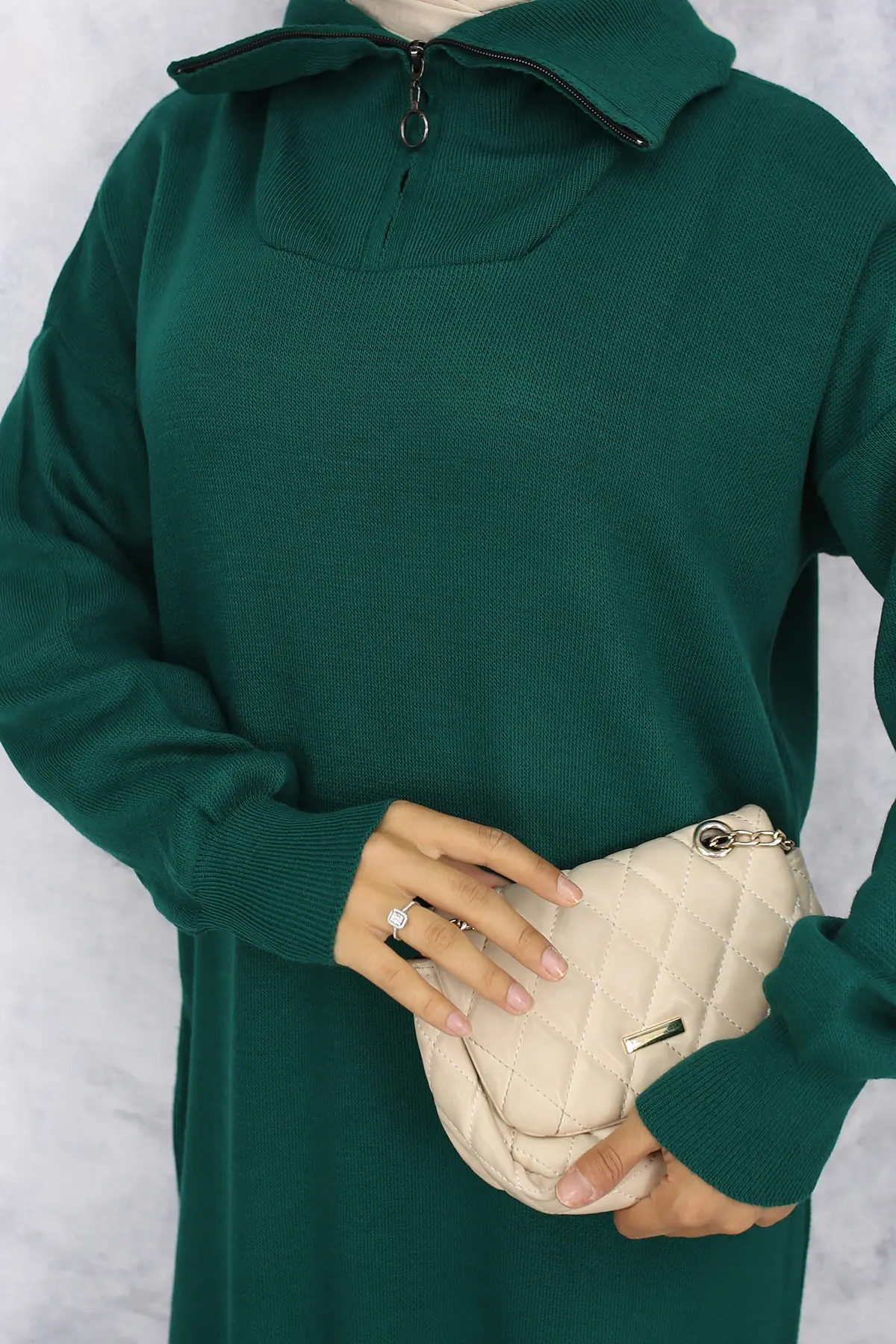 2441 Yakası Fermuarlı Triko Elbise Zümrüt Yeşili-detail