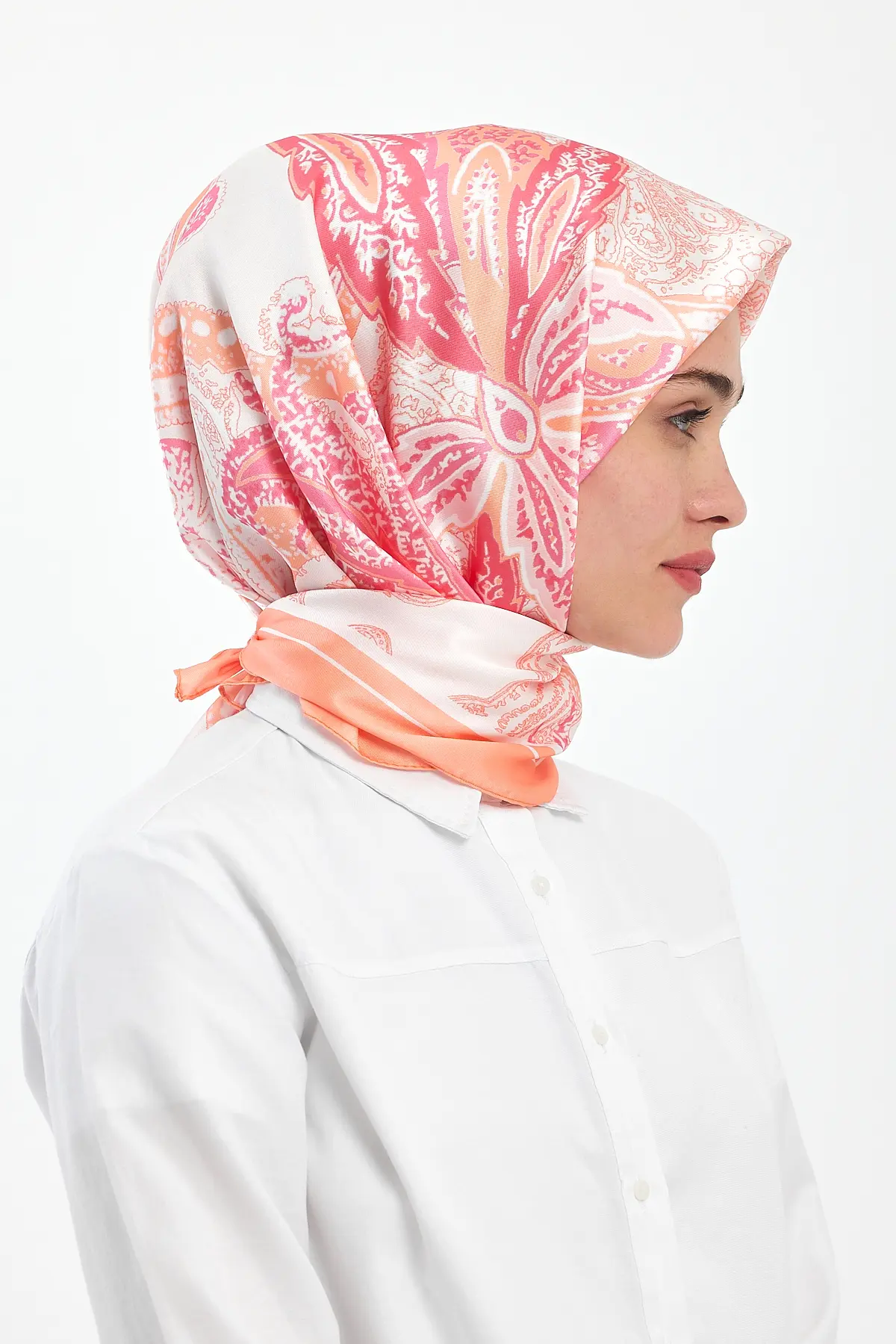 27 Desenli Eşarp Somon-detail