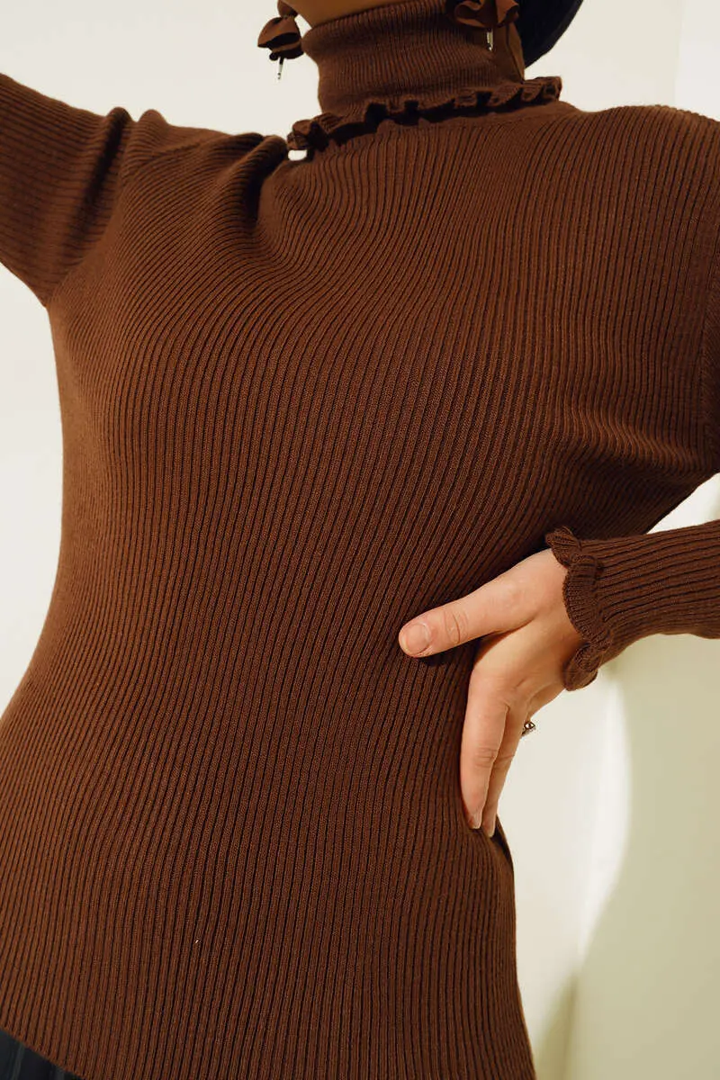 3075 Yaka Ve Kol Ağzı Fırfırlı Triko Bady Kahverengi-detail