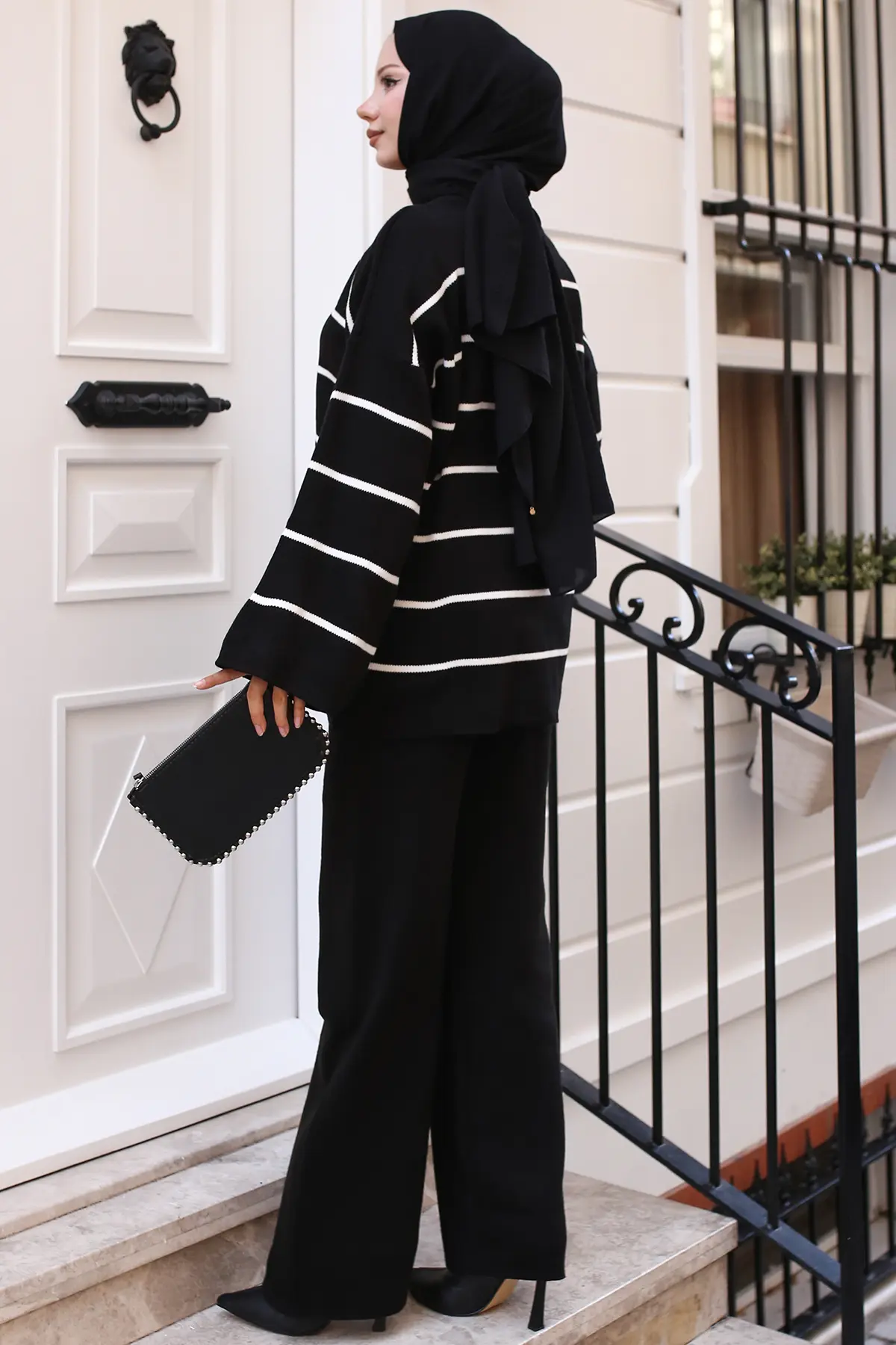 Striped Knitwear Suit-detail