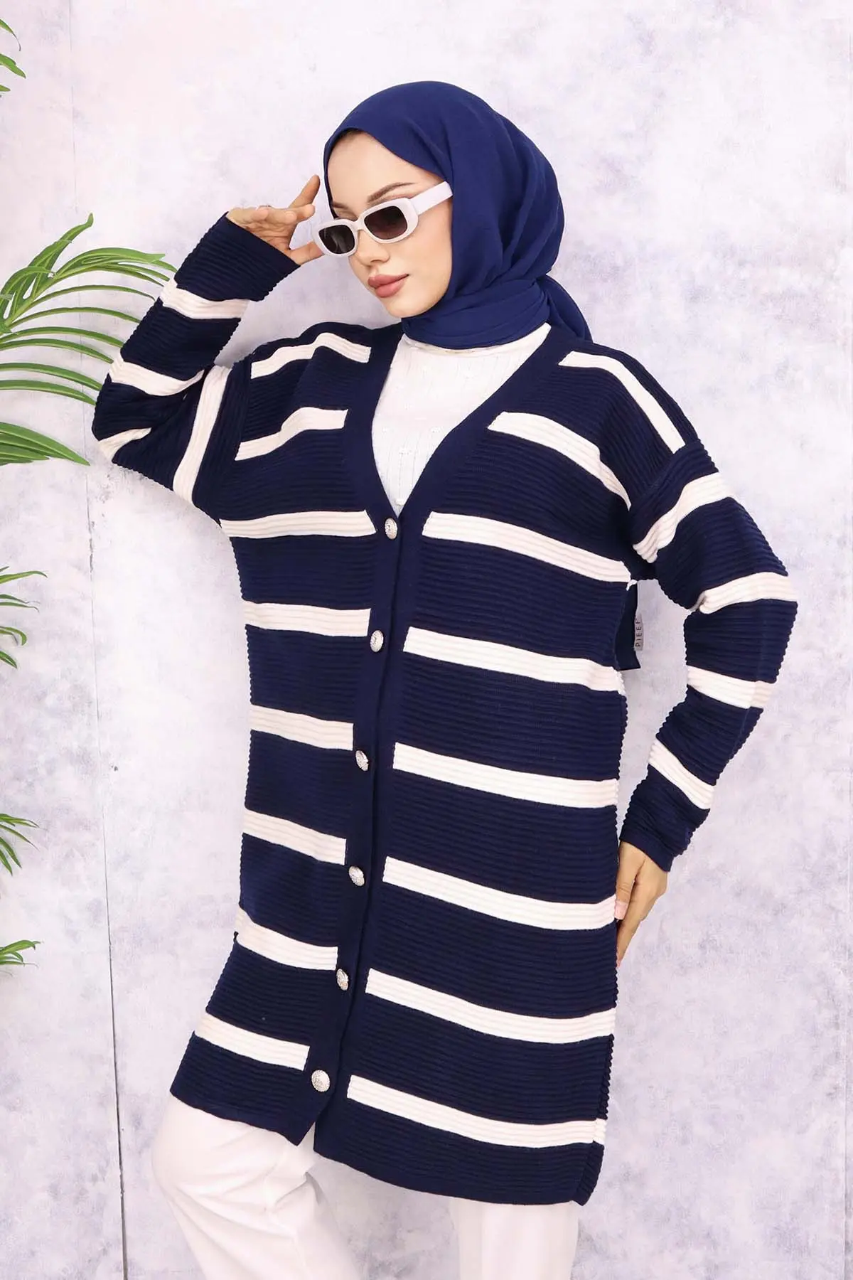 Ribbed Striped Sweater Cardigan-detail