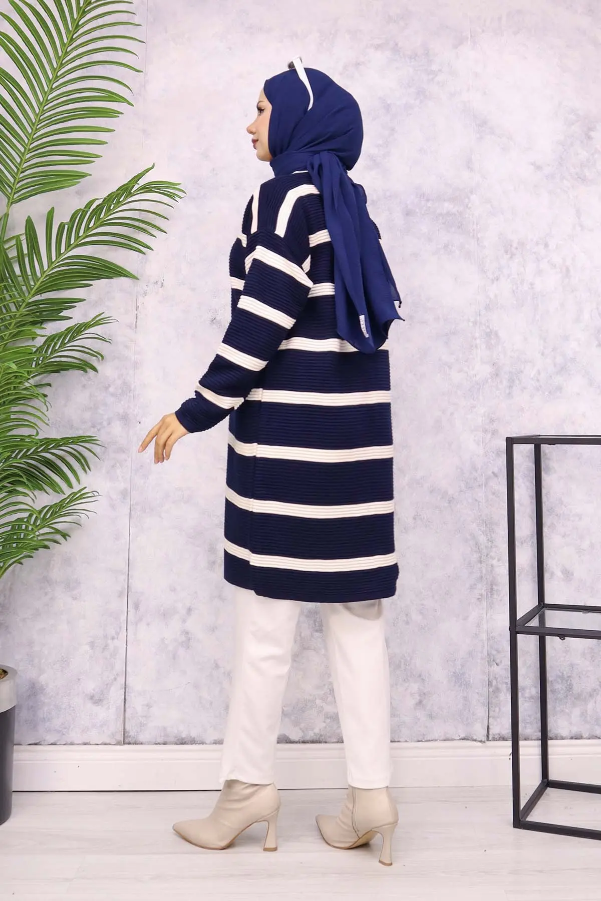 Ribbed Striped Sweater Cardigan-detail