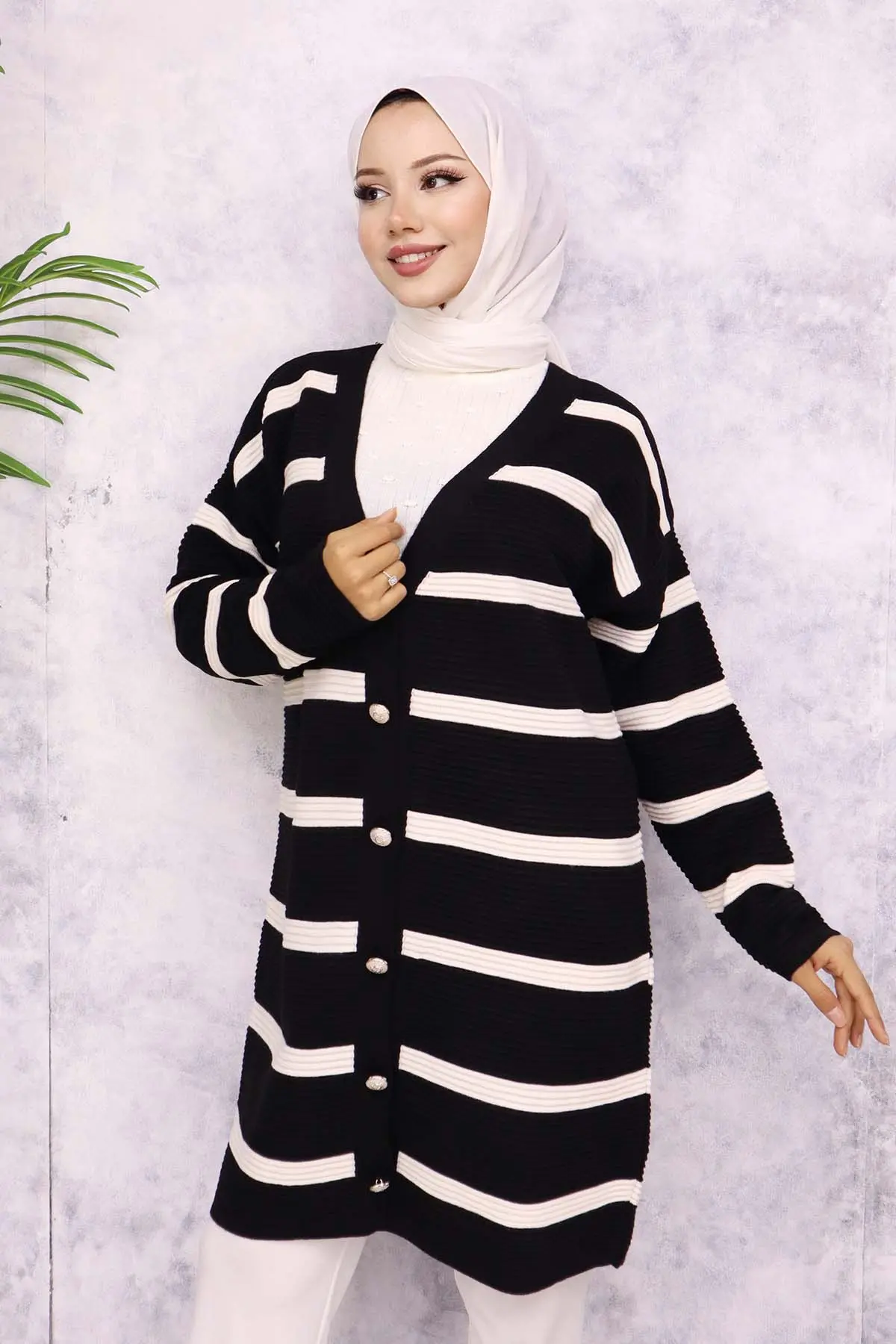 Ribbed Striped Sweater Cardigan-detail