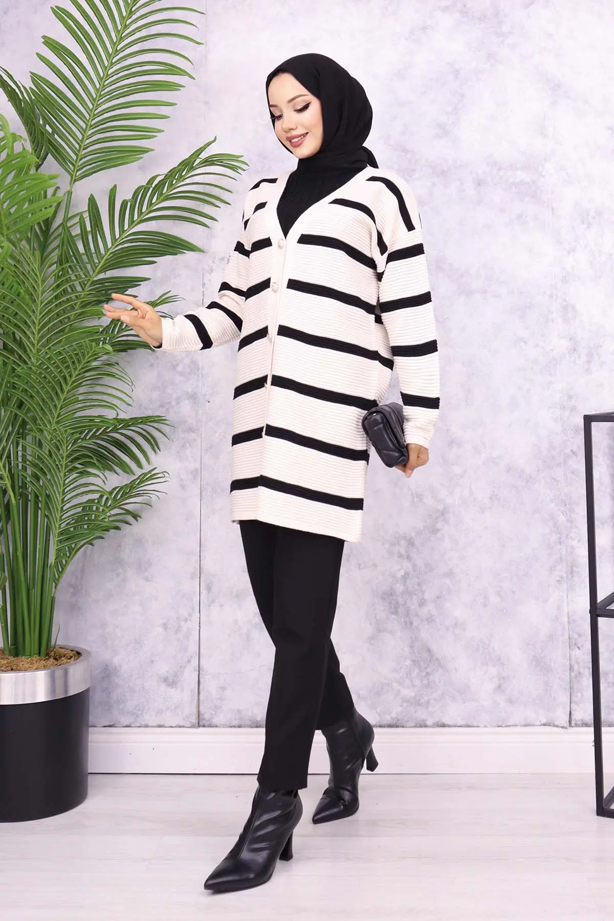 Ribbed Striped Sweater Cardigan-detail