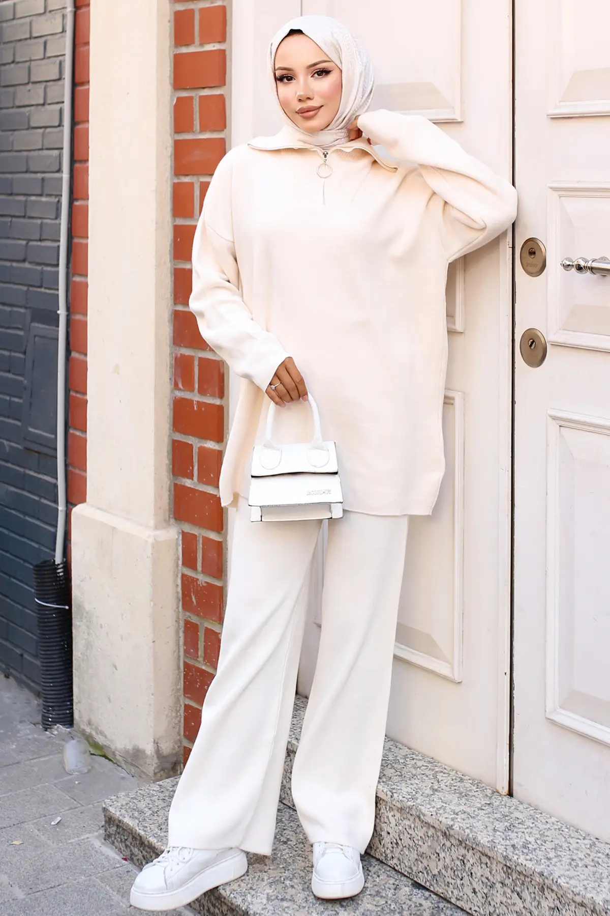 3109 Yakası Fermuarlı Triko Takım Taş Rengi-detail