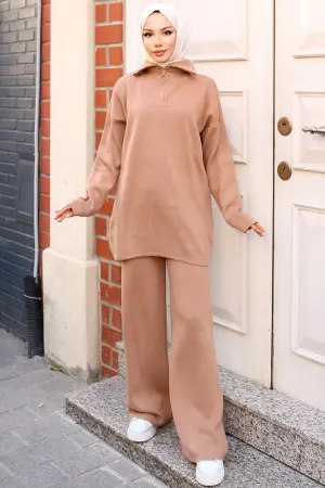 Knitwear Suit With Zip Collar