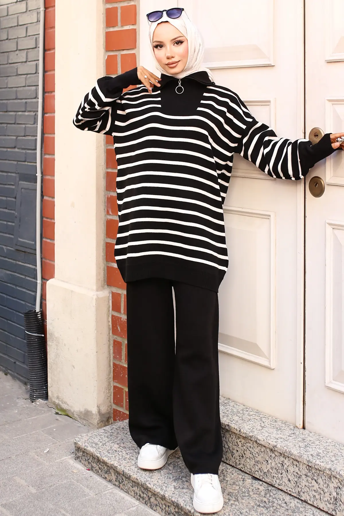 3110 Çizgili Triko Takım Siyah-detail