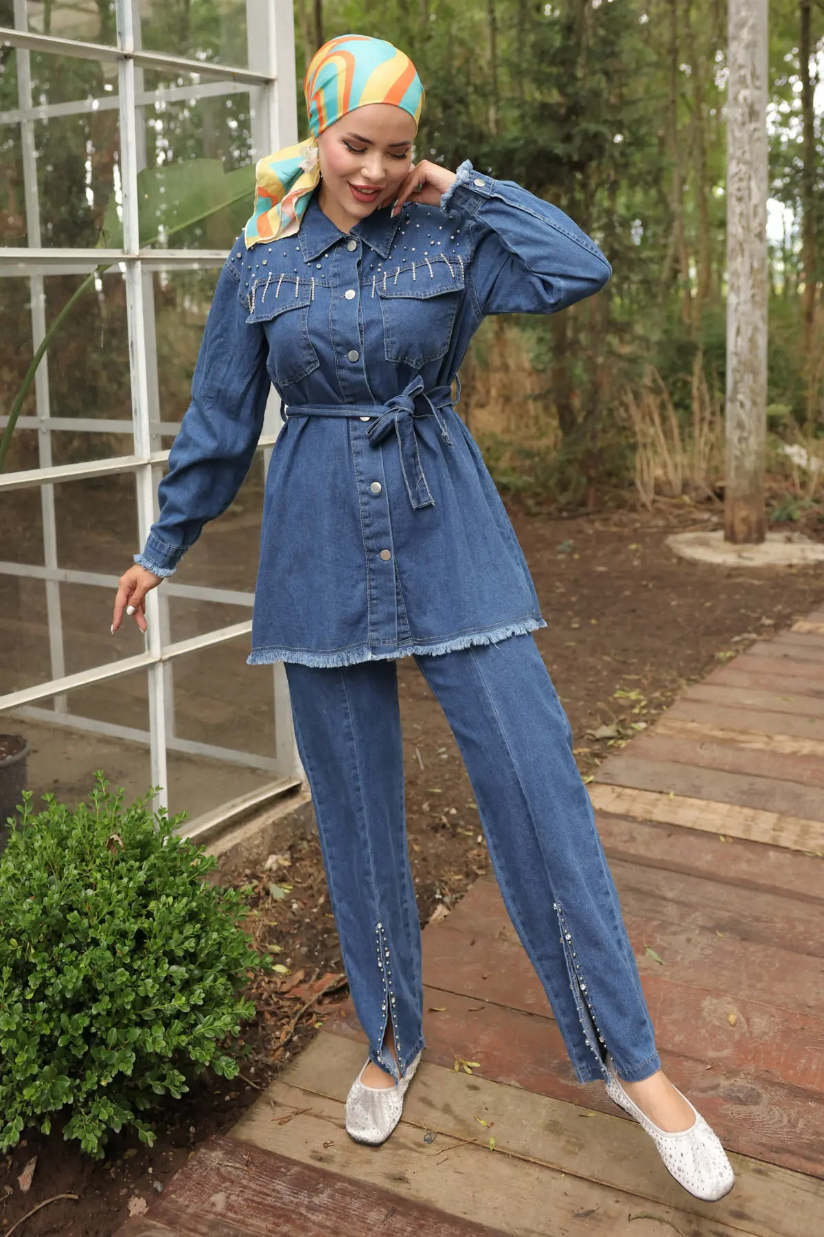 Stone Embroidered Belted Denim Suit-detail