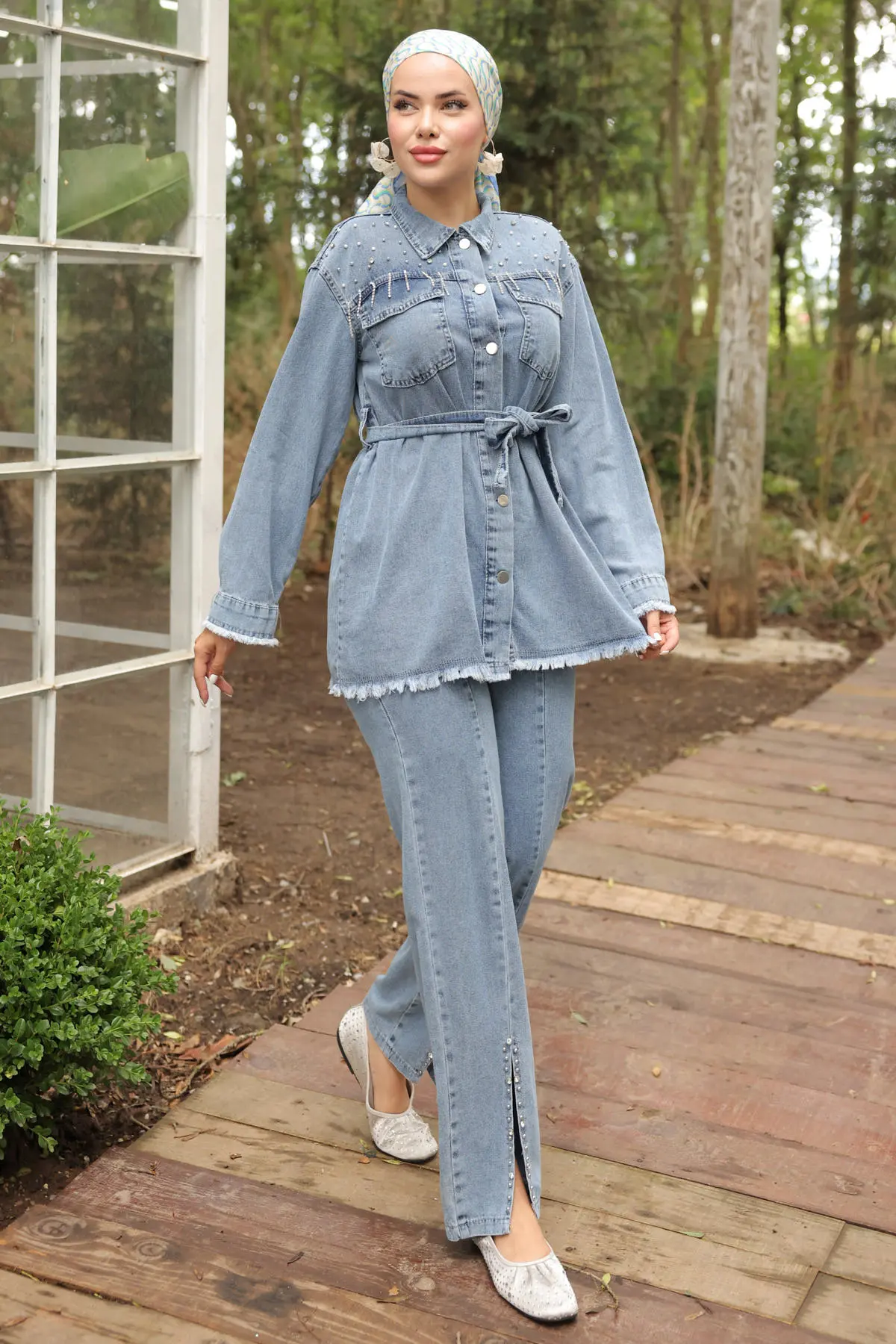 Stone Embroidered Belted Denim Suit-detail