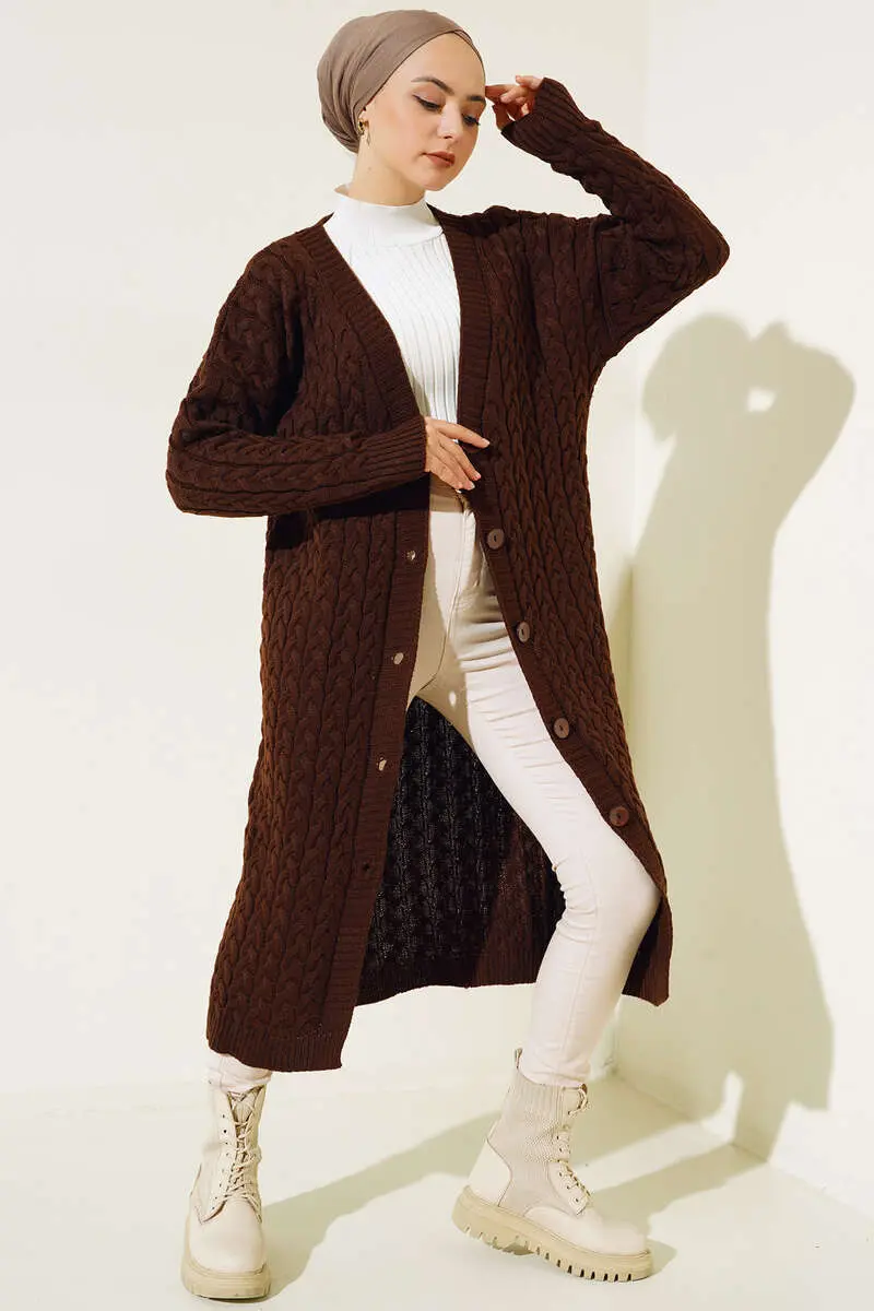 Buttoned Long Knitted Cardigan-detail