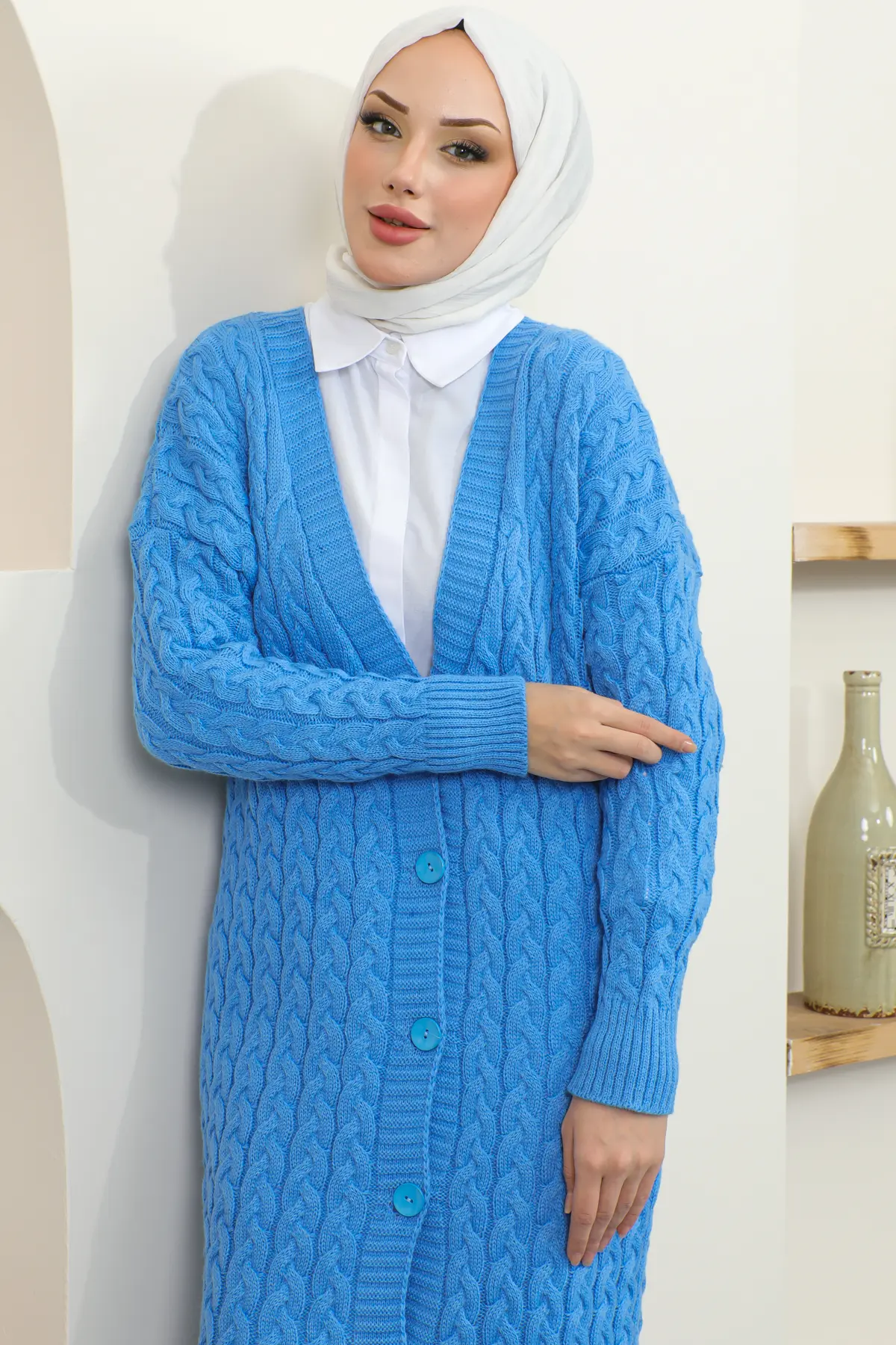 Buttoned Long Knitted Cardigan-detail