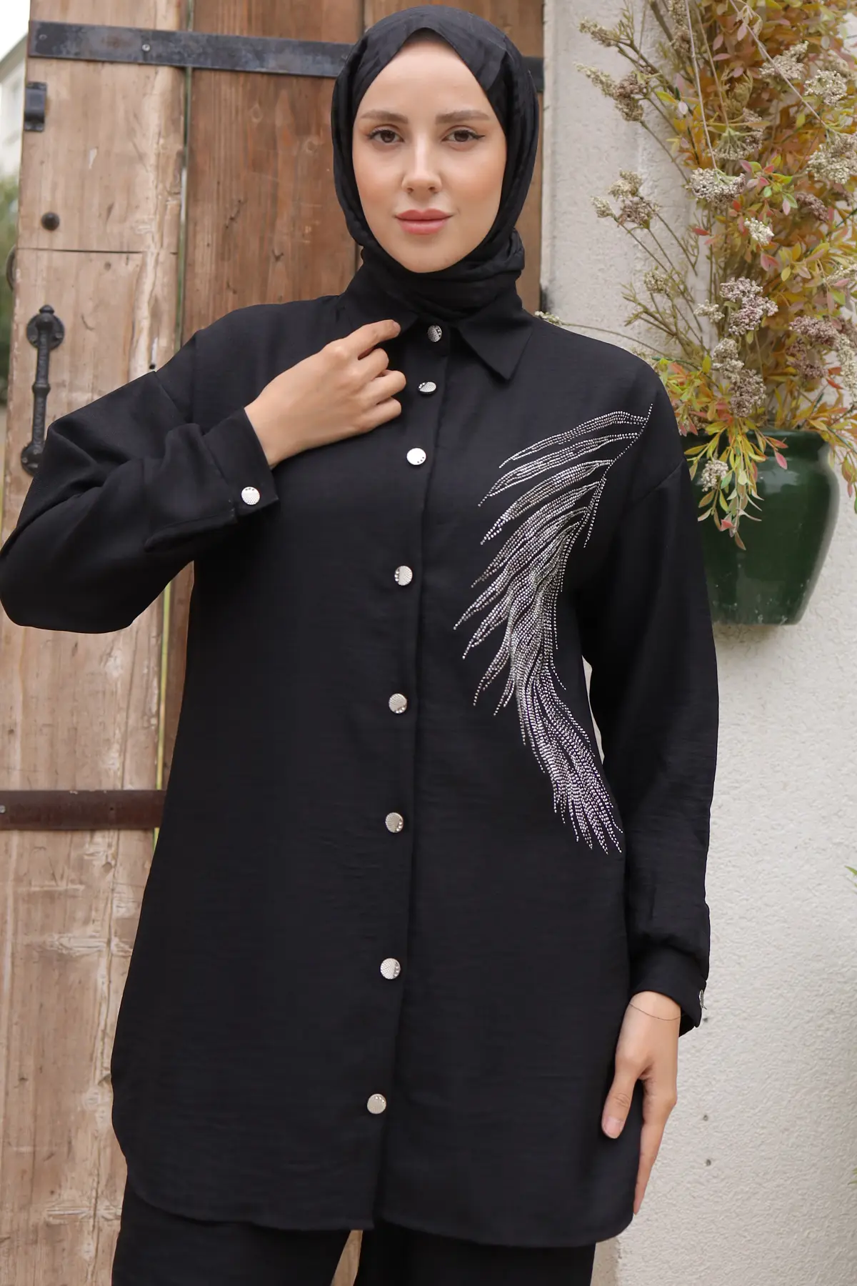 3870 Yaprak Taşlı Keten Takım Siyah-detail