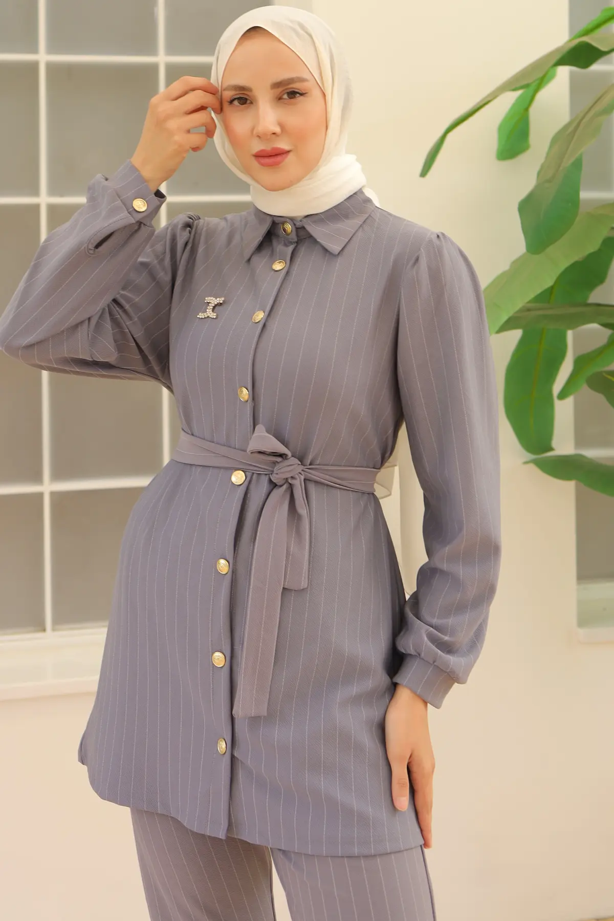 Striped Crepe Suit With Brooch-detail