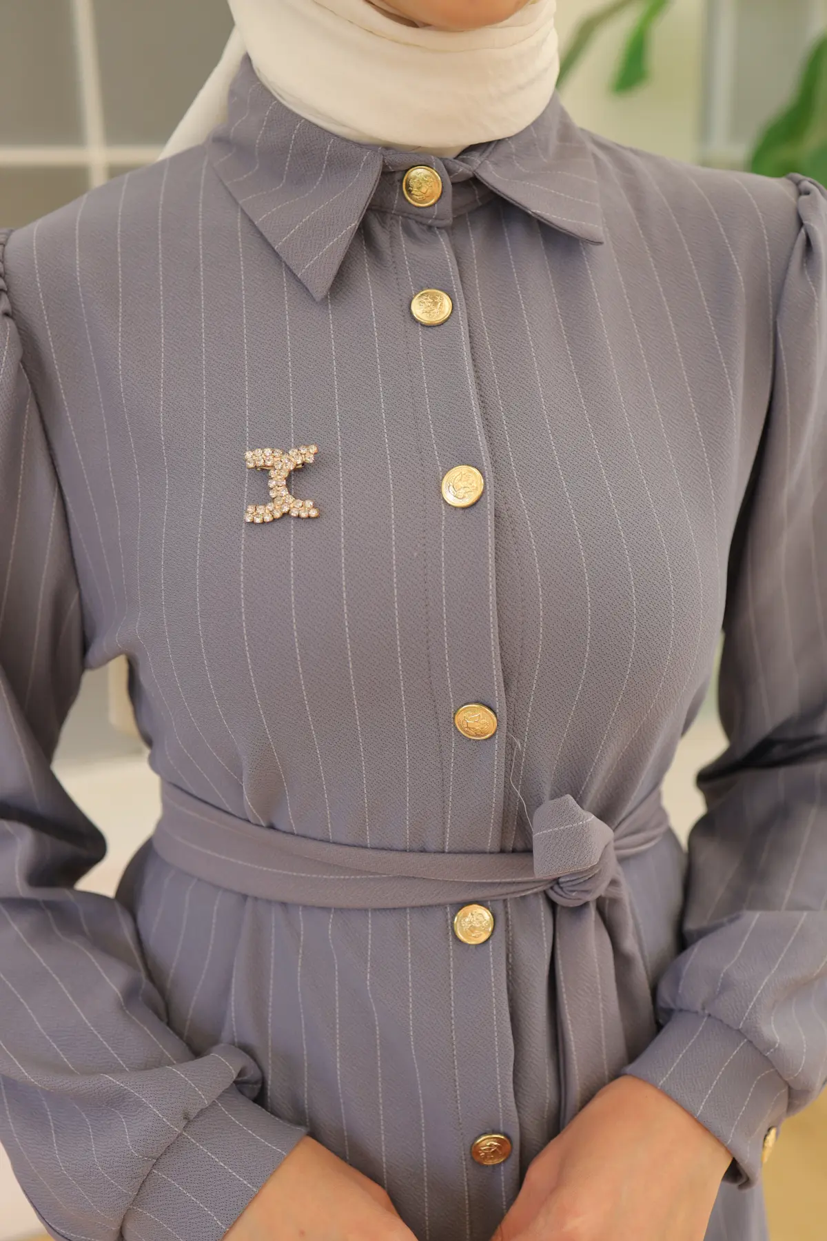 Striped Crepe Suit With Brooch-detail