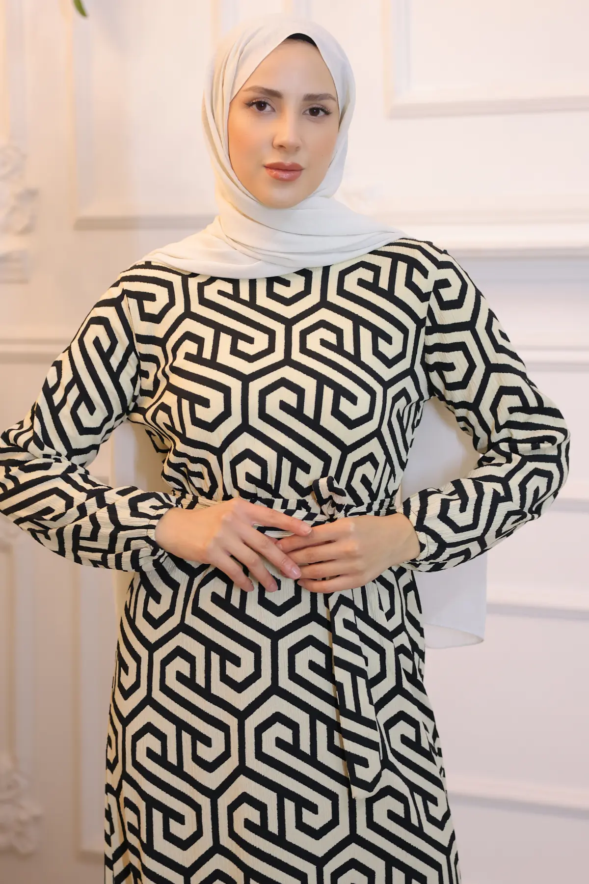3968 Geometrik Desenli Elbise Siyah-detail