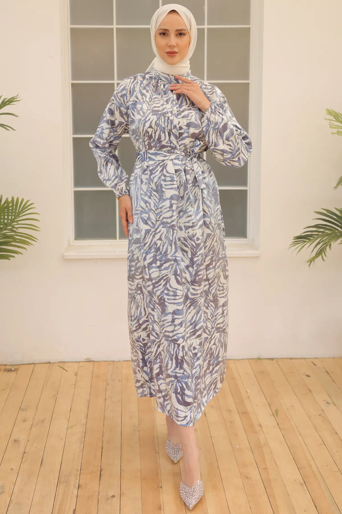 3990 Saten Tesettür Elbise Mavi-detail