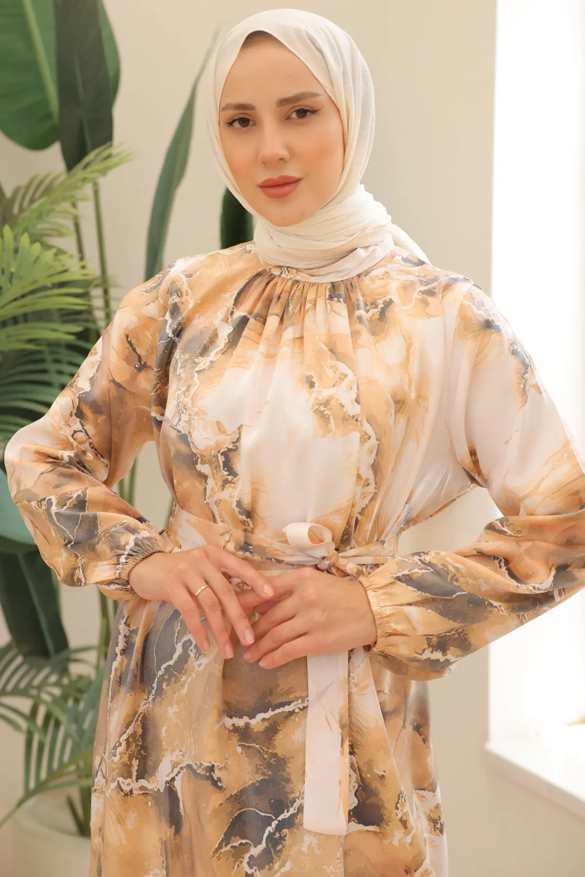 3991 Saten Tesettür Elbise Hardal-detail