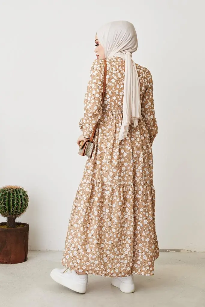 Beige Daisy Pattern Dress-detail