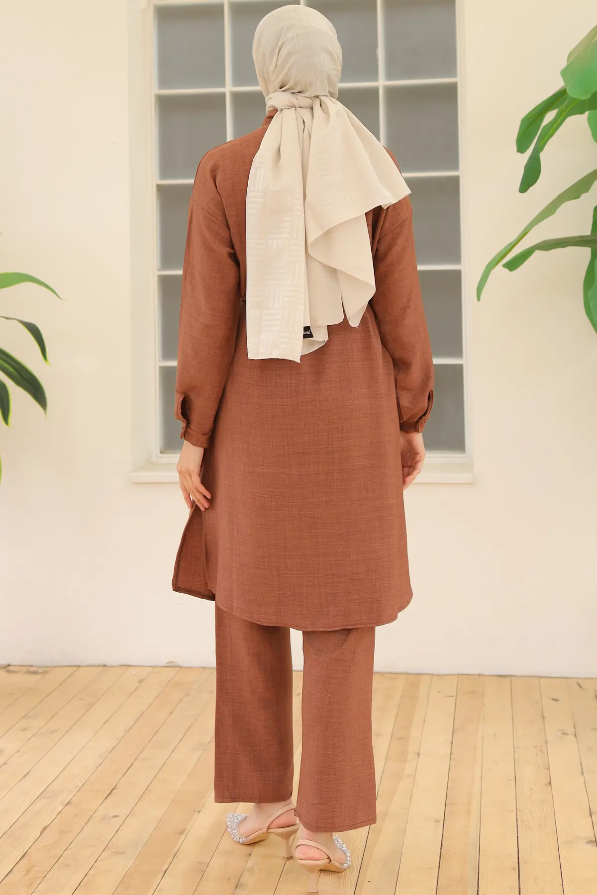 4035 Uzun Tunikli Keten Takım Kahverengi-detail