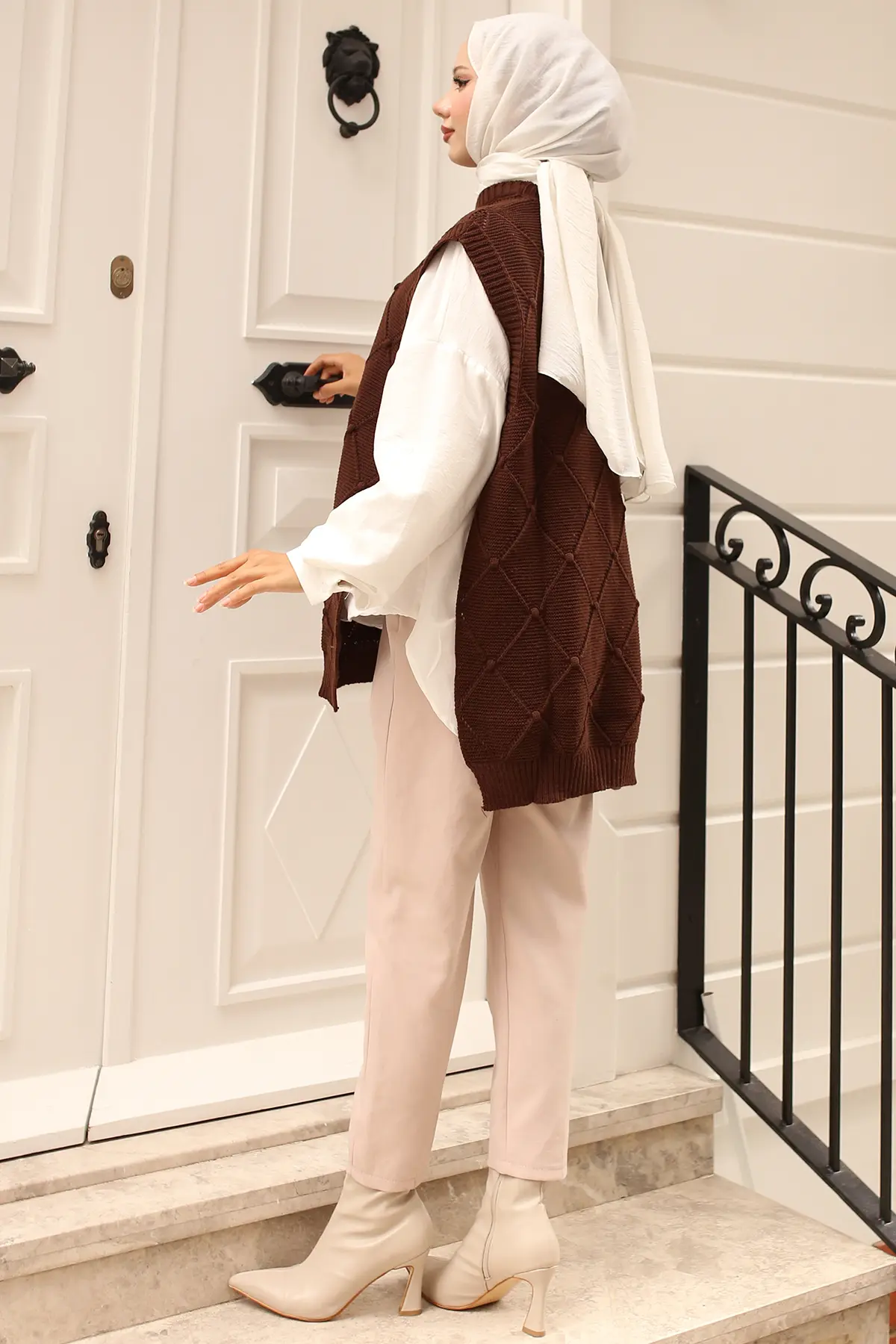 Diamond Patterned Sweater With Side Ties-detail