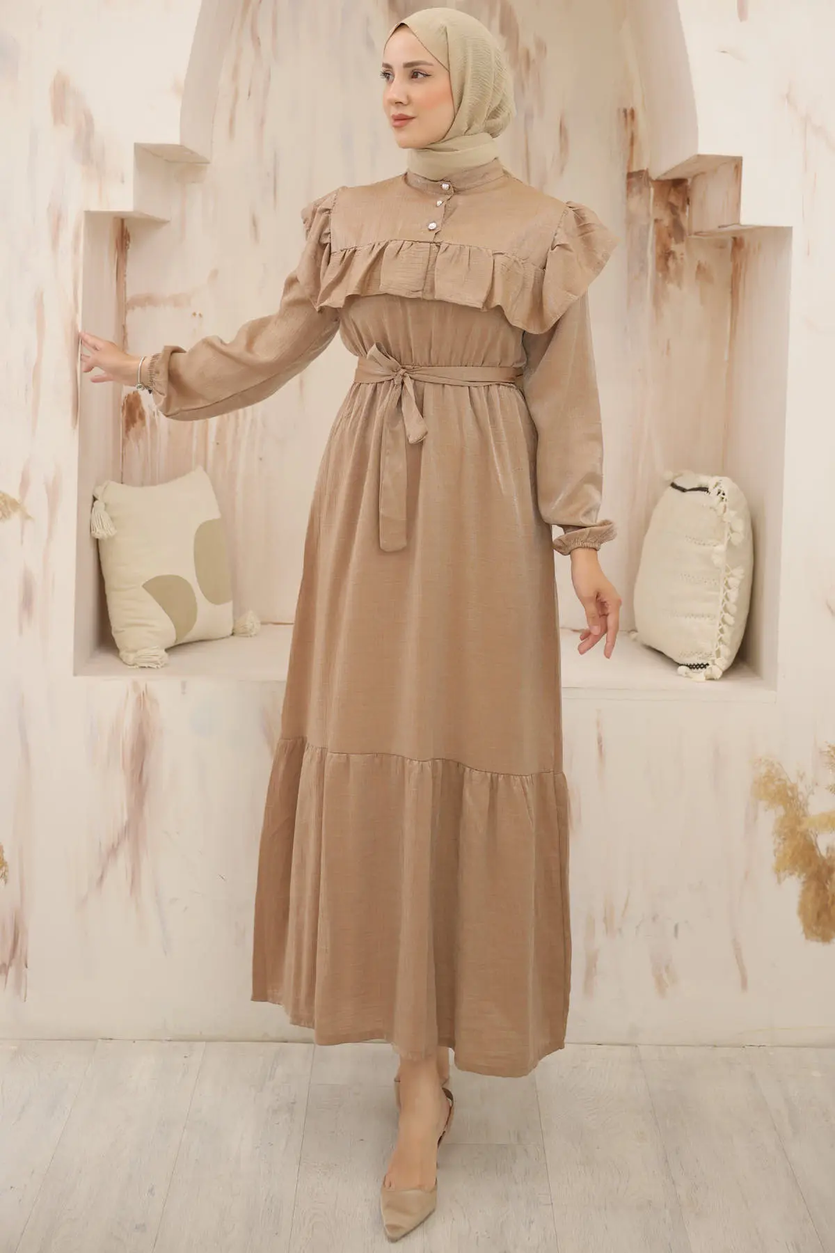 4043 Önü Fırfır Detaylı Düğmeli Elbise Camel-detail