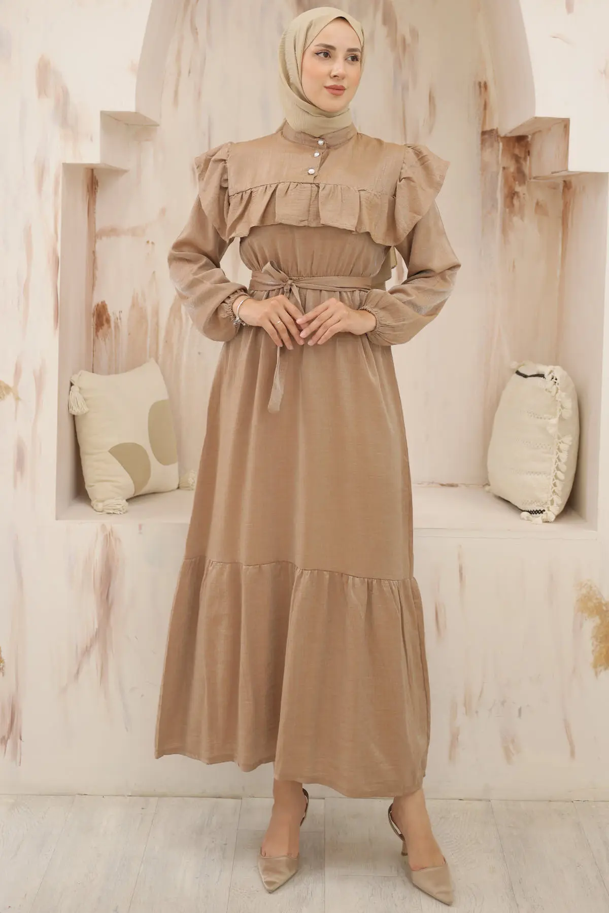 4043 Önü Fırfır Detaylı Düğmeli Elbise Camel-detail