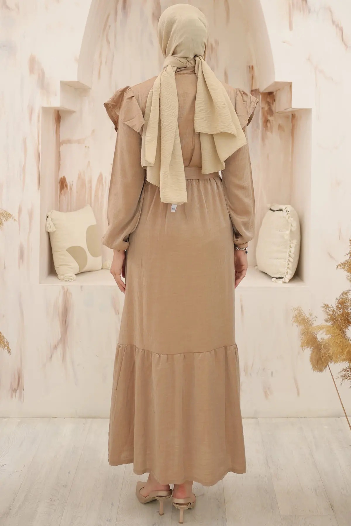 4043 Önü Fırfır Detaylı Düğmeli Elbise Camel-detail