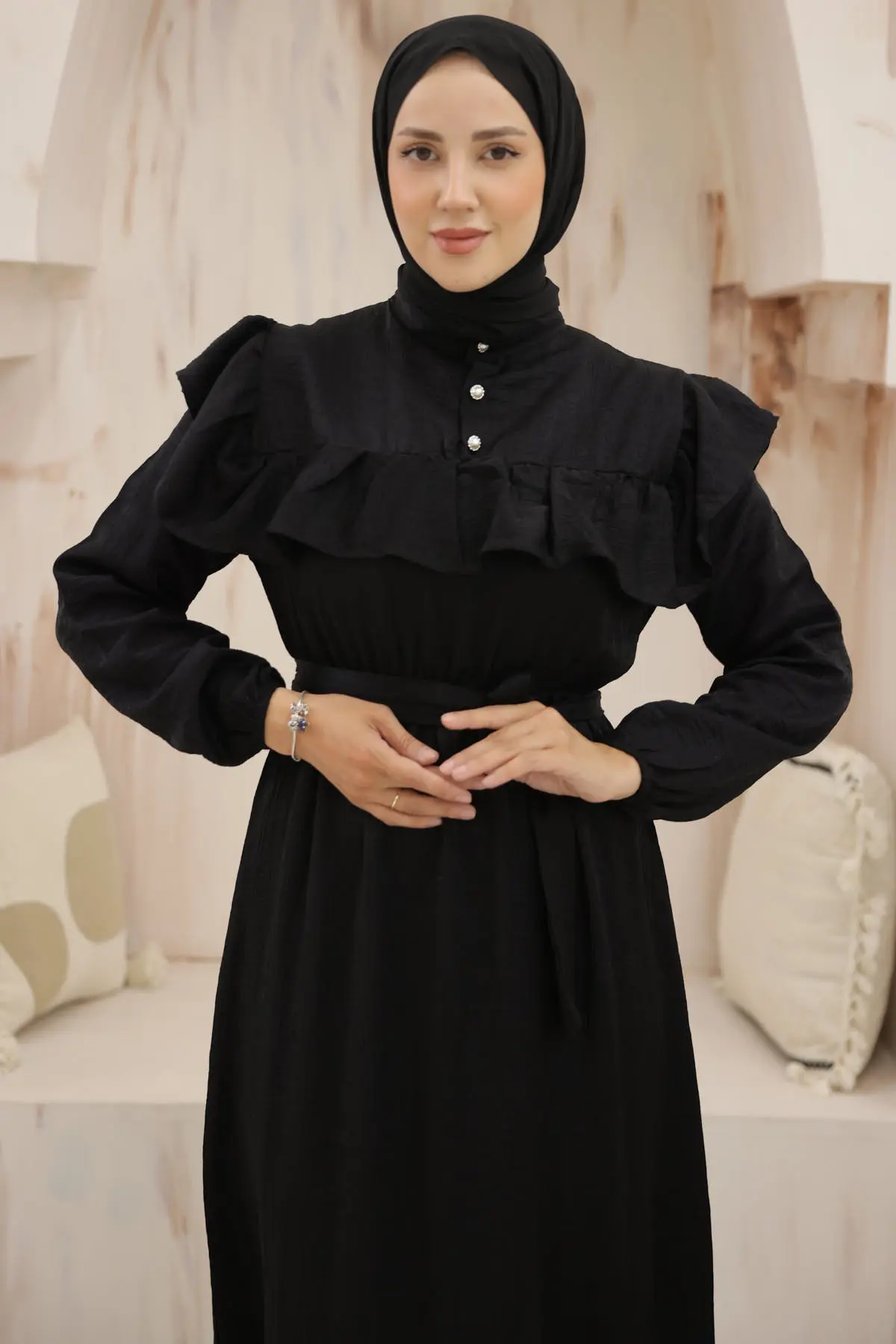 4043 Önü Fırfır Detaylı Düğmeli Elbise Siyah-detail