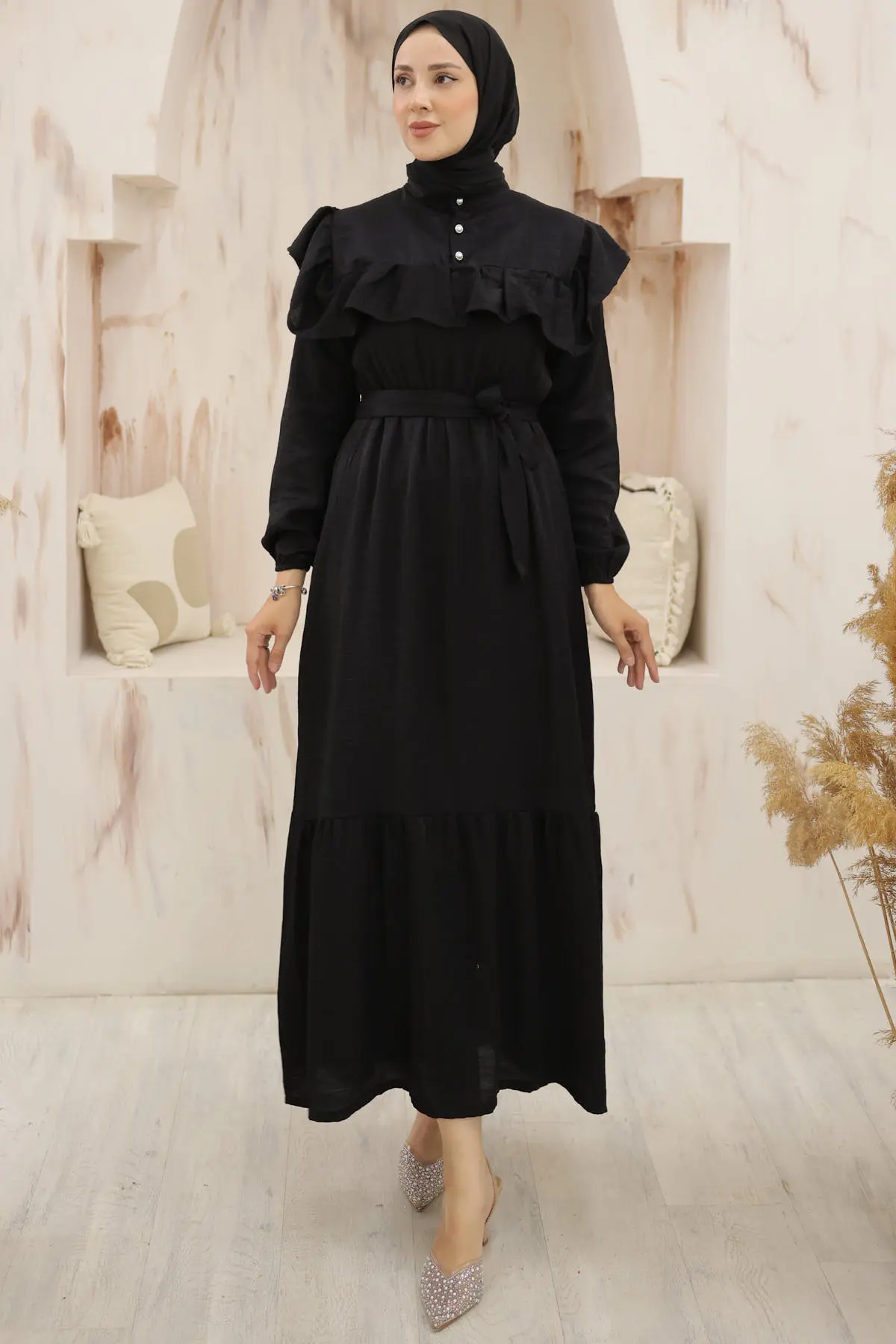 4043 Önü Fırfır Detaylı Düğmeli Elbise Siyah-detail