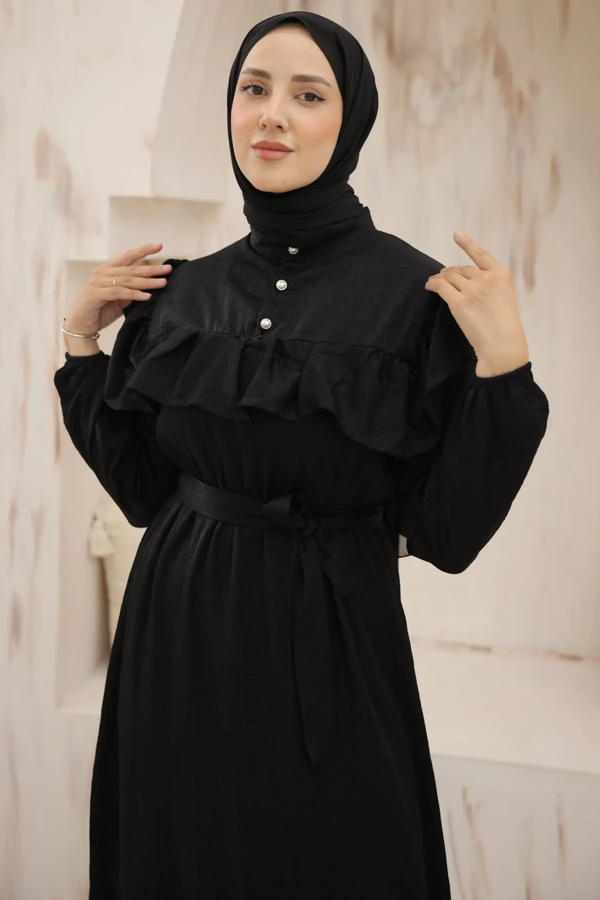 4043 Önü Fırfır Detaylı Düğmeli Elbise Siyah-detail