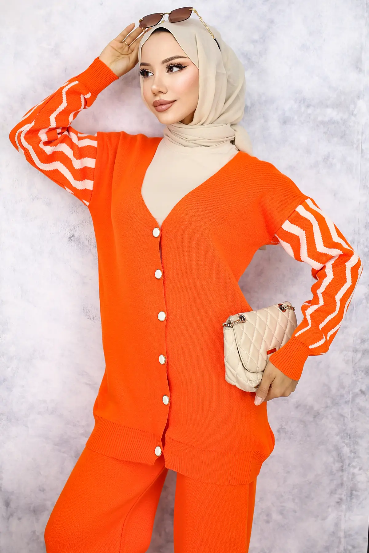 4064 Kolları Desenli Triko Takım Oranj-detail