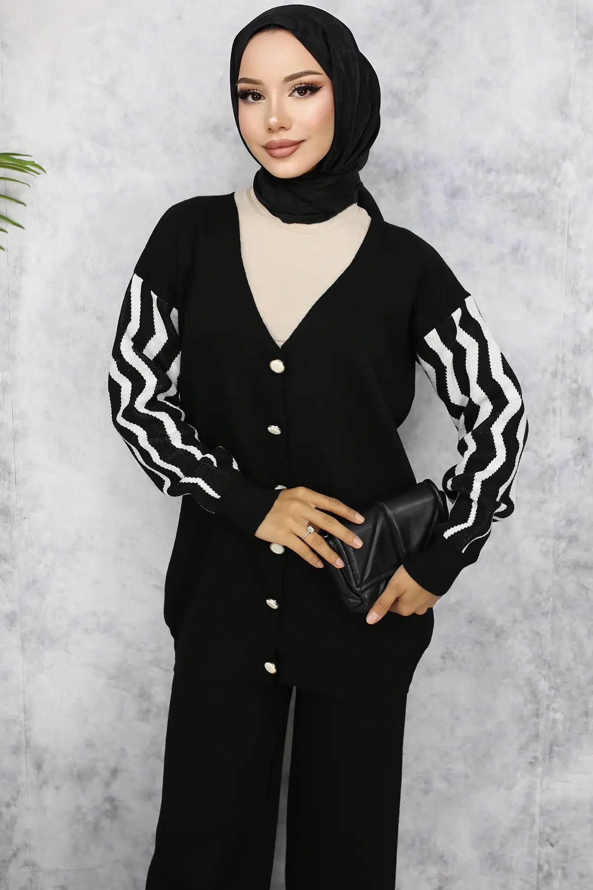 4064 Kolları Desenli Triko Takım Siyah-detail