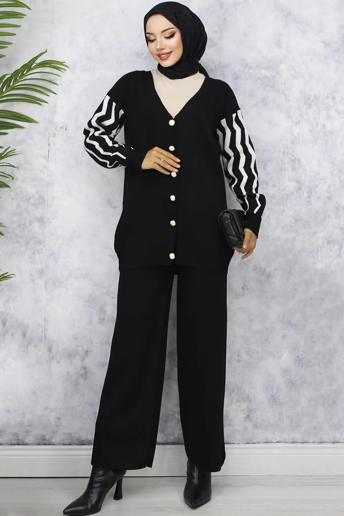 4064 Kolları Desenli Triko Takım Siyah-detail