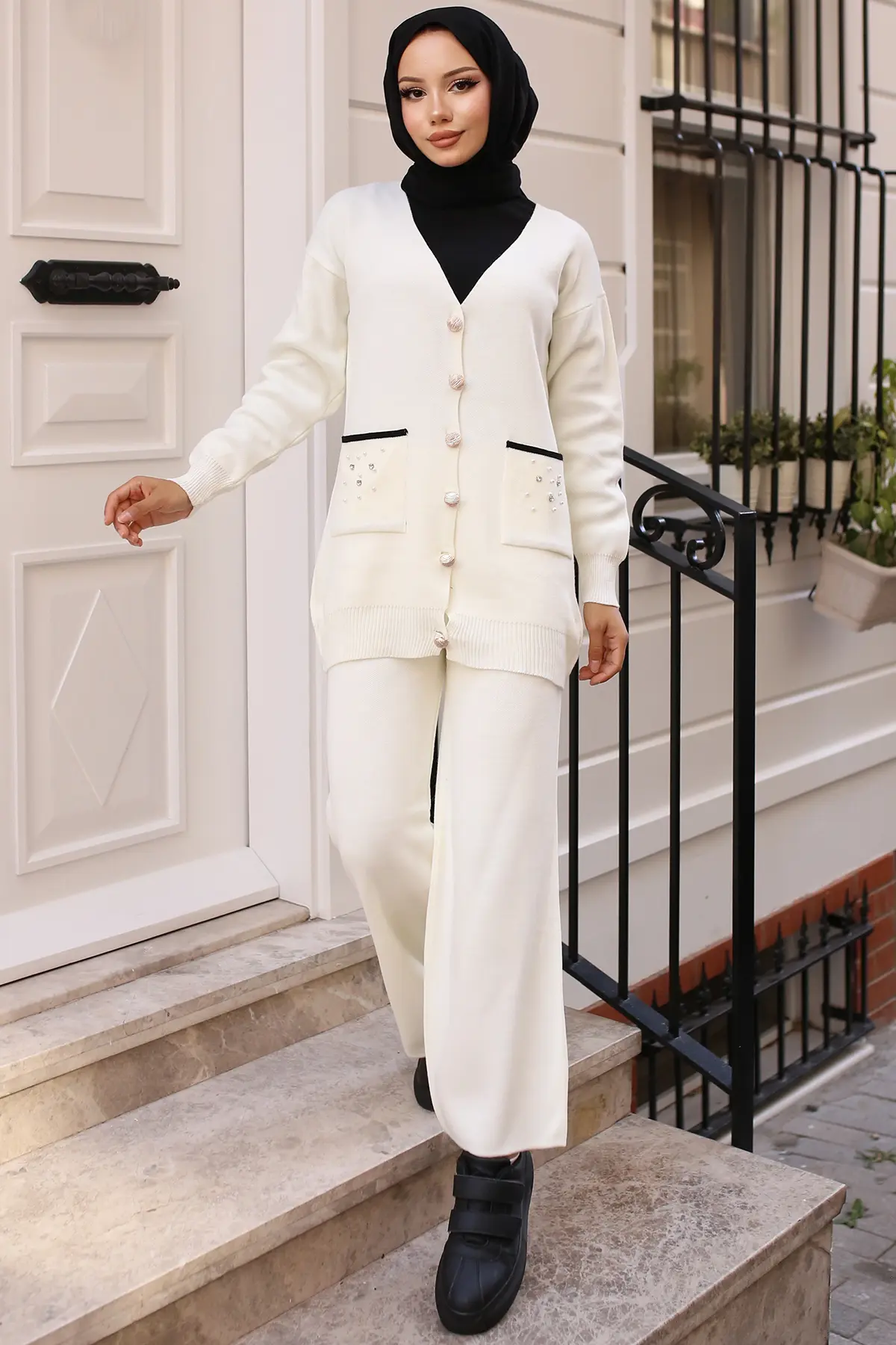 4066 Cebi Taş Detaylı Triko Takım Ekru-detail