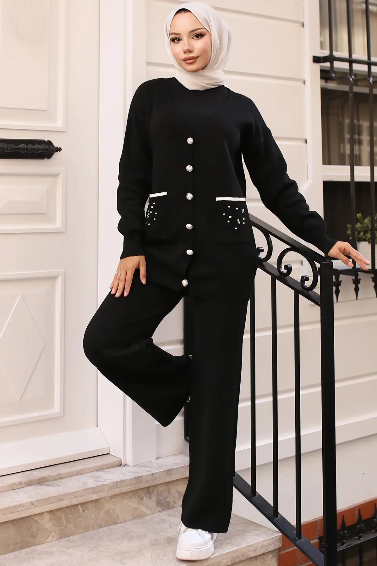 Knitwear Suit With Pocket Stone Detail-detail