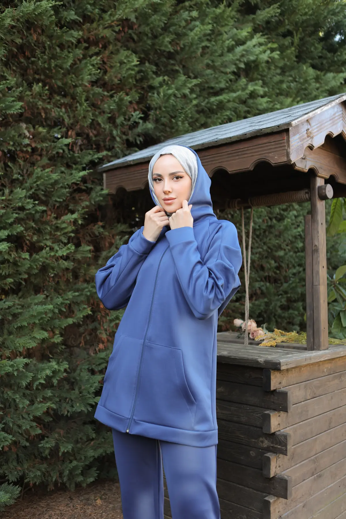 Ruffle Shoulder Scuba Double Suit-detail