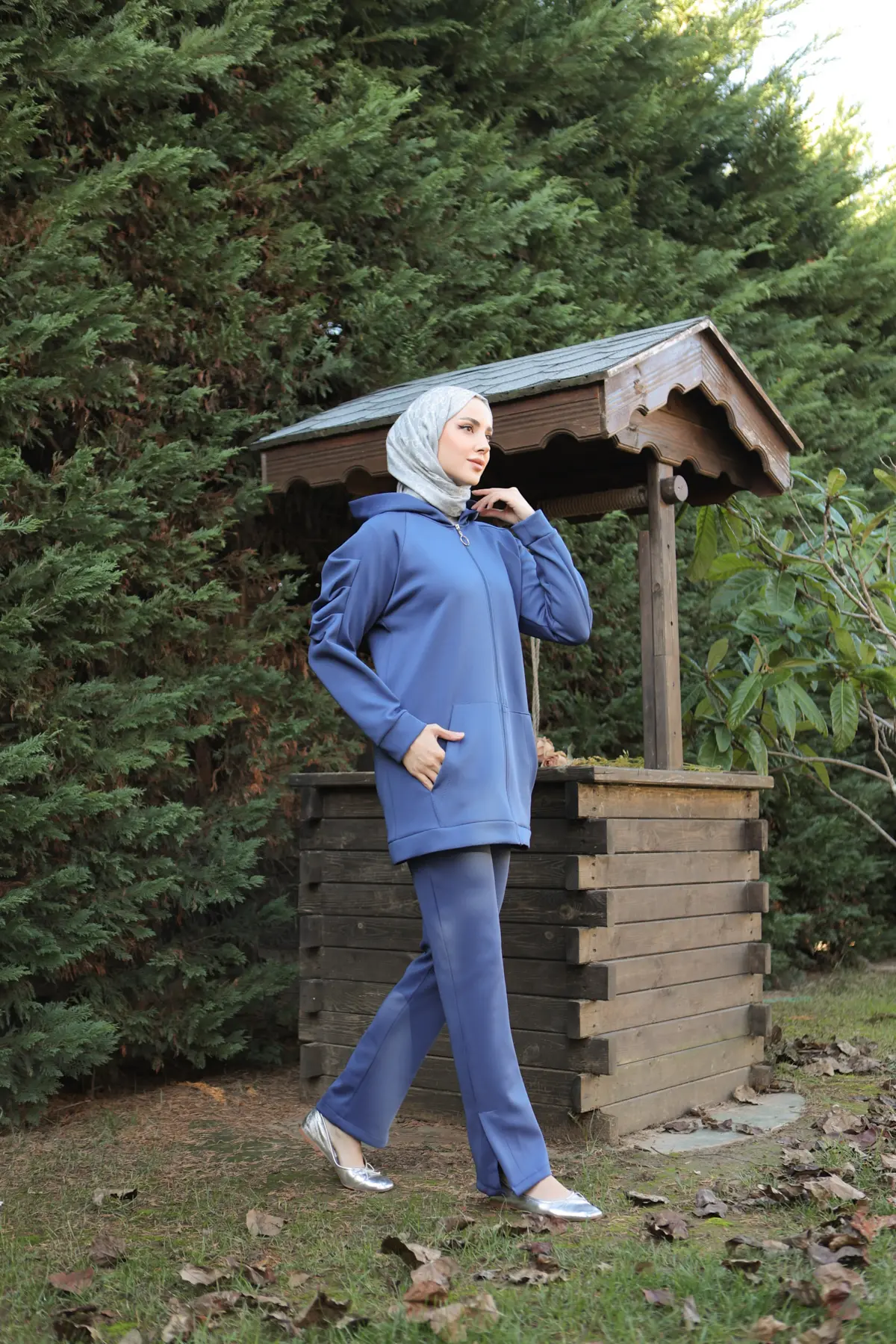 Ruffle Shoulder Scuba Double Suit-detail