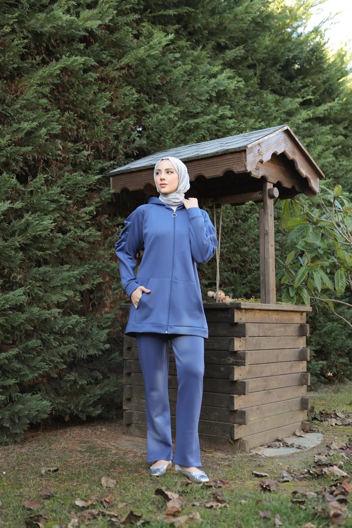 Ruffle Shoulder Scuba Double Suit-detail