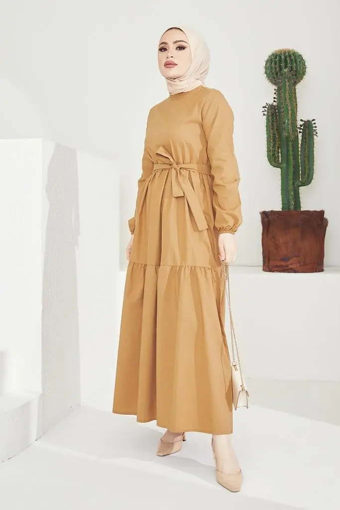 411 Sıfır Yaka Beli Kuşaklı Tesettür Elbise Bej-detail