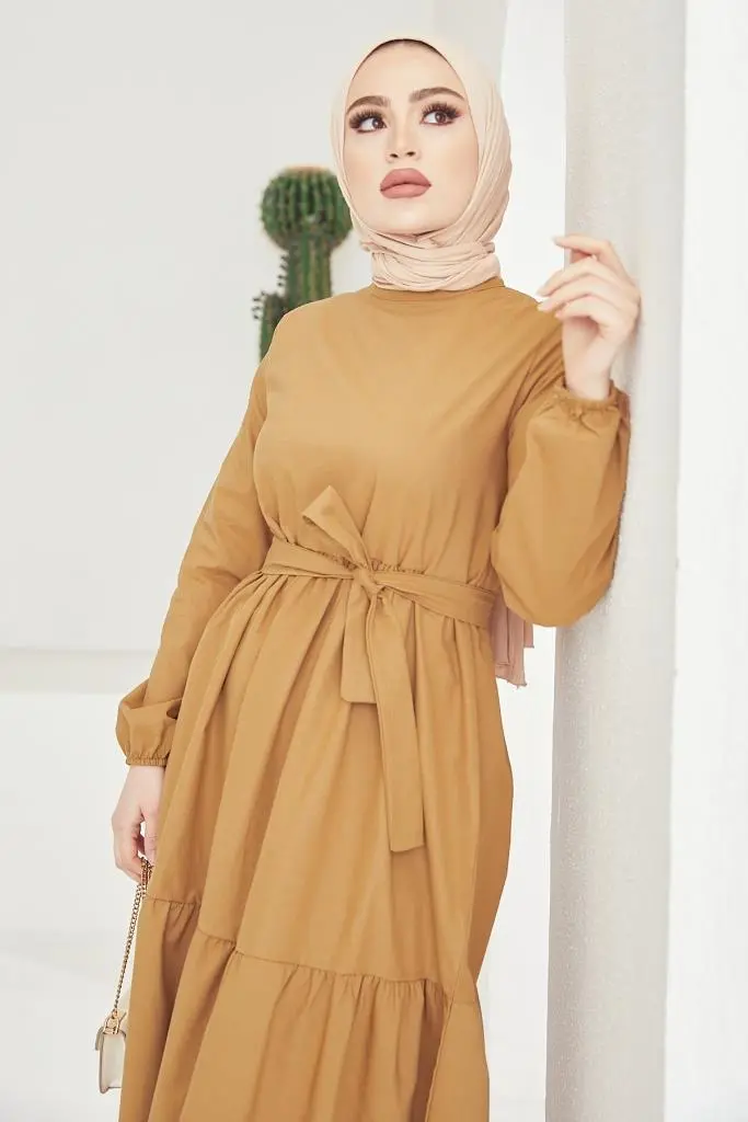411 Sıfır Yaka Beli Kuşaklı Tesettür Elbise Bej-detail