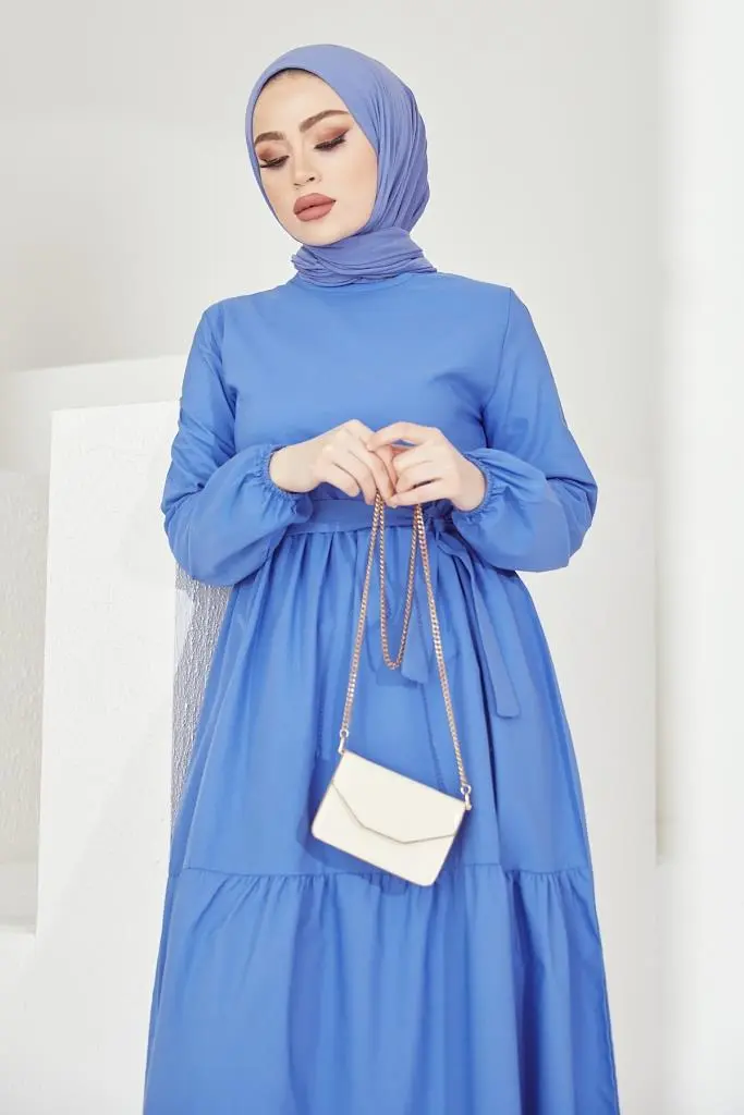 411 Sıfır Yaka Beli Kuşaklı Tesettür Elbise Mavi-detail