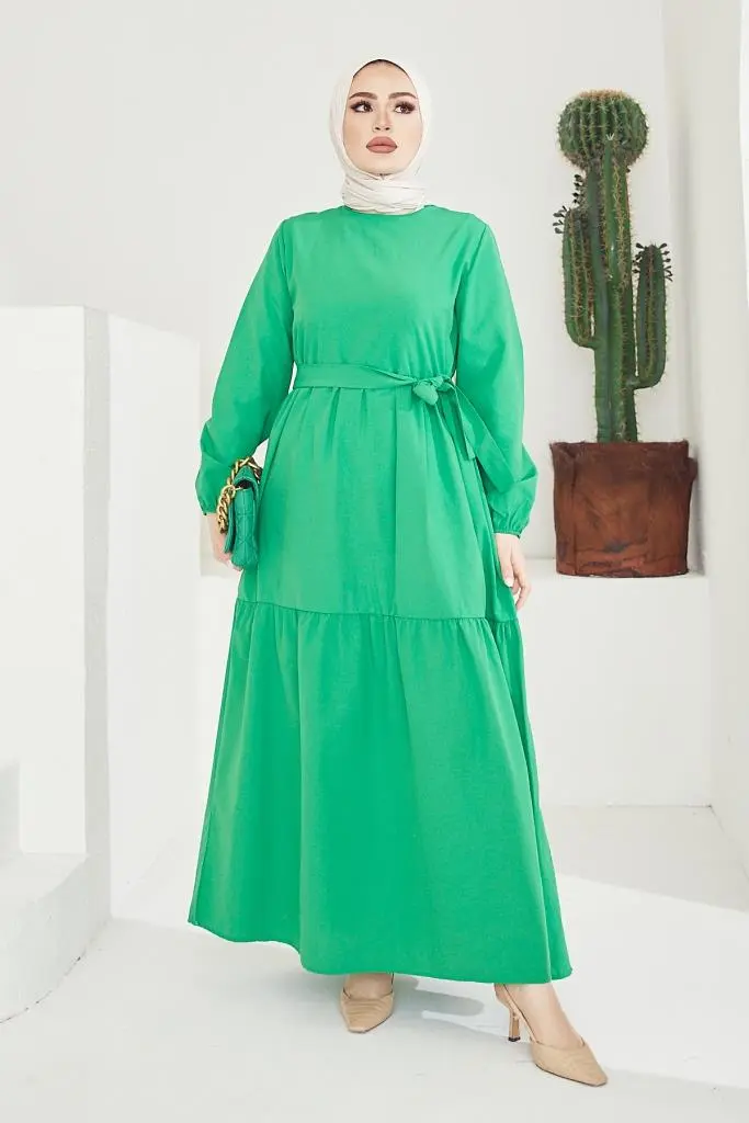 411 Sıfır Yaka Beli Kuşaklı Tesettür Elbise Yeşil