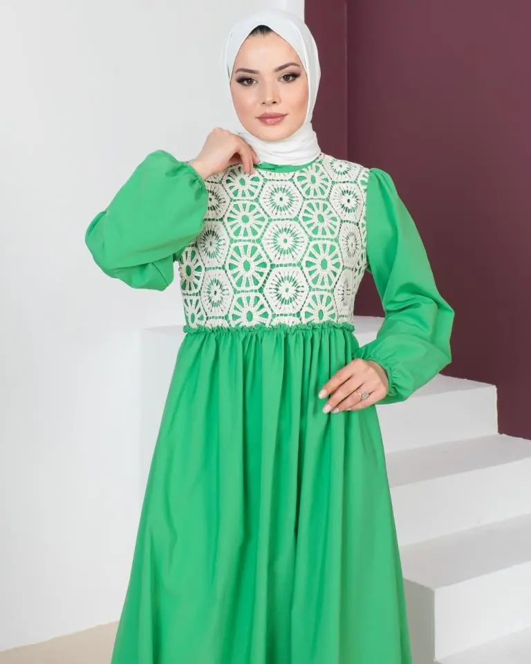 449 Dantel Detaylı Tesettür Elbise Yeşil-detail